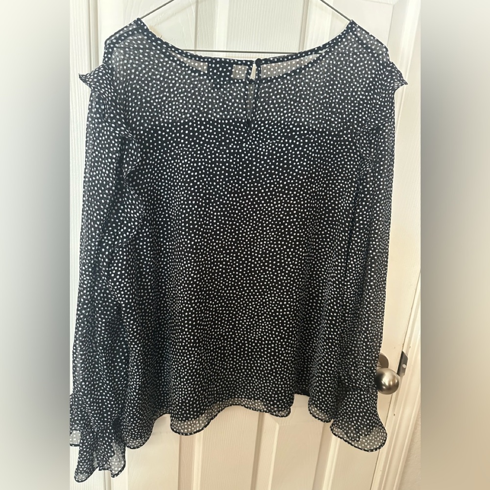 Worthington Black and White Dotted blouse
